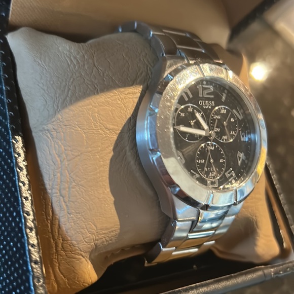 Guess Steel Watch - Guess Rush Day-Date Herrenuhr Quarz I90199G3 42 mm - Picture 3 of 11